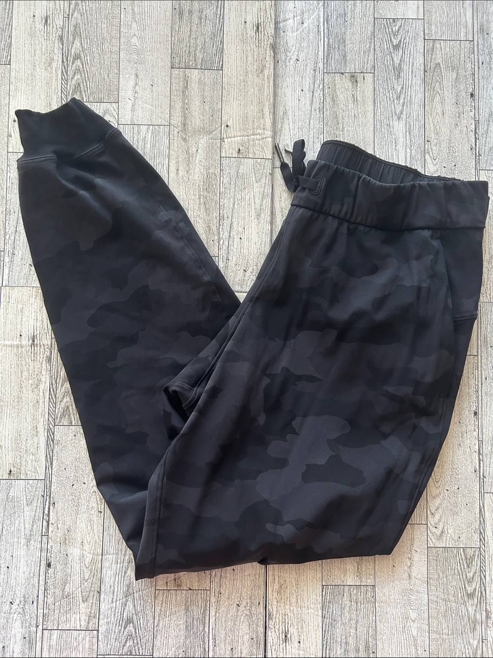 lululemon stretch high rise Joggers 8